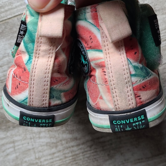 Converse girls' toddler size 7 watermelon ๐ hi-tops - Picture 3 of 6